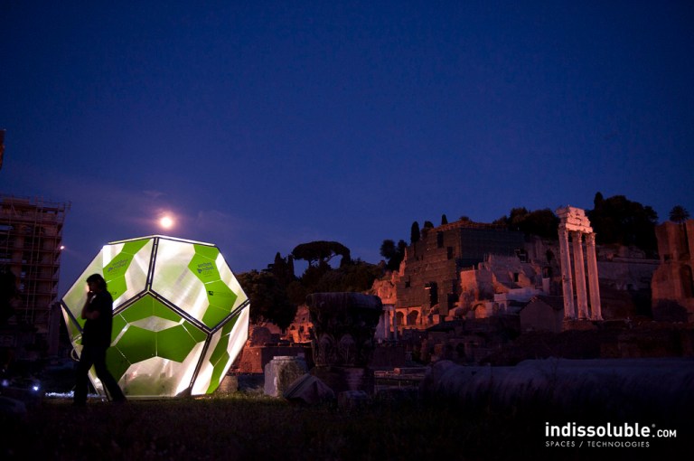 Cabina de control Archeorobot 1.jpg